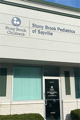 Eksteryè Stony Brook Pediatrics nan Sayville