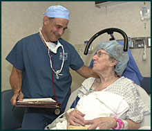 El Dr. Florencia con el paciente